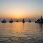 भारत और पाकिस्तान की नौसैनिक ड्रिल्स 2025 में अरब सागर में आमने-सामने