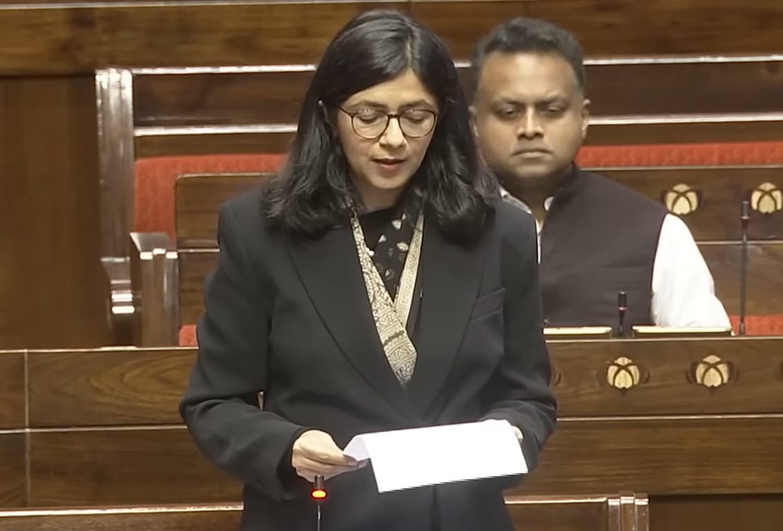 स्वाति मालीवाल राज्यसभा में दिल्ली प्रदूषण पर बोलती हुई