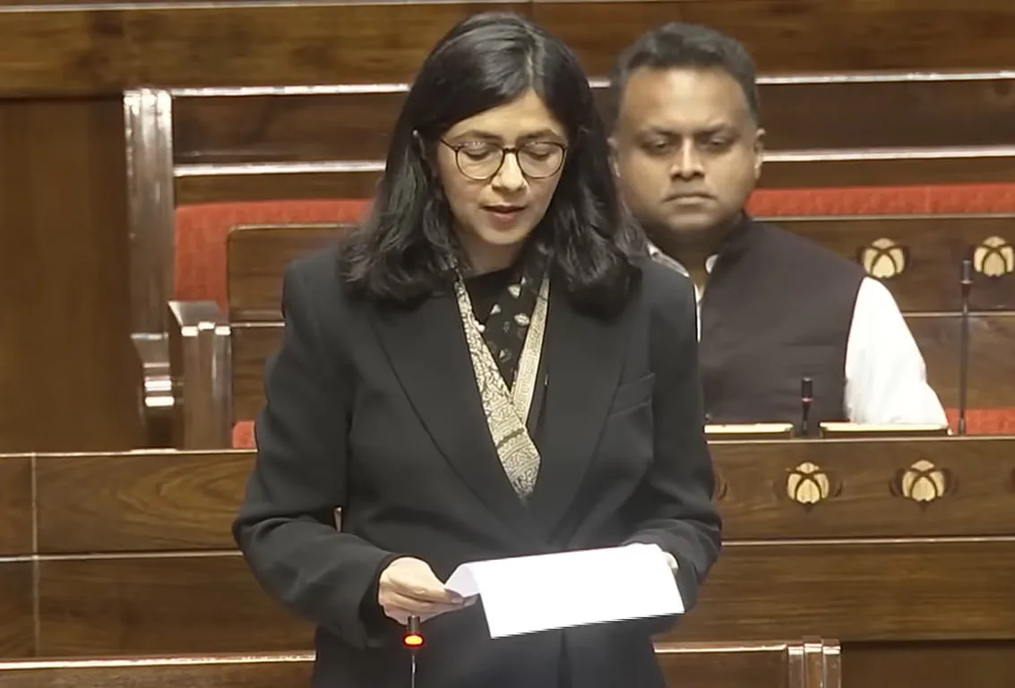 स्वाति मालीवाल राज्यसभा में दिल्ली प्रदूषण पर बोलती हुई